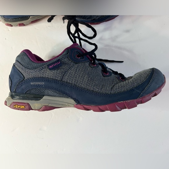 Ahnu by Teva Women’s Waterproof Hiking Shoes | Approx. Size 9-9.5 | Vibram Sole - Picture 12 of 14